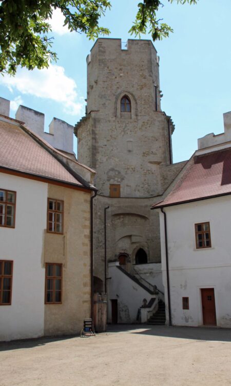 Laa - Abbildung 6, Rückseite SW-Turm
