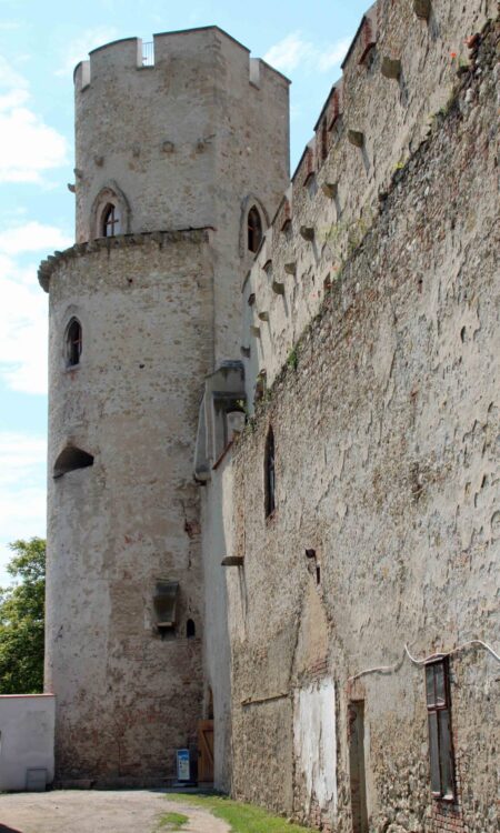 Laa - Abbildung 7, SW-Turm Seite
